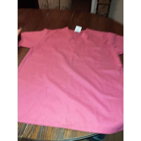 Medium Butter Soft Scrub Top Shirt by UA Pink Geran Short Sleeve V-Neck - Picture 1 of 2